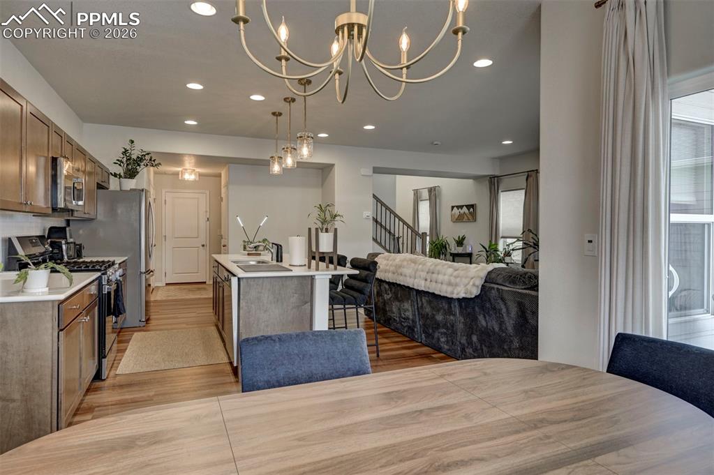 Image 17 of 42: Kitchen