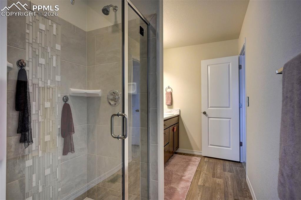 Image 28 of 42: Bathroom