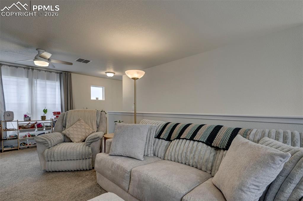 Image 29 of 42: Living Room