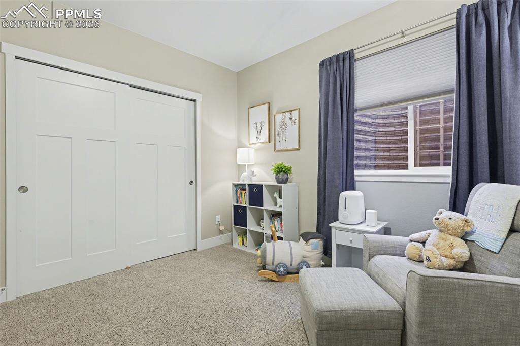 Image 24 of 36: Bedroom