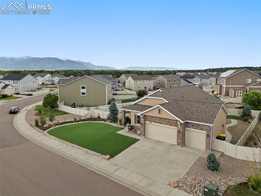 Image 22 of 27: Front of Structure