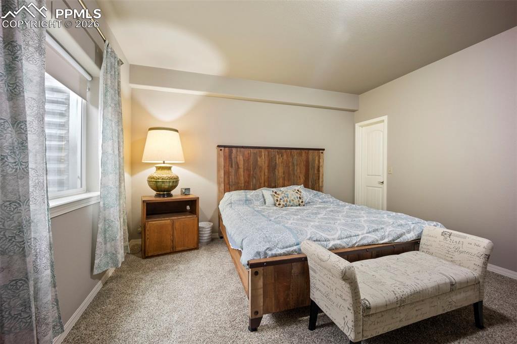 Image 9 of 27: Bedroom