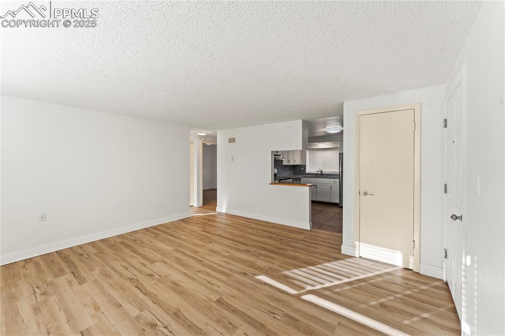 Image 13 of 26: Living Room