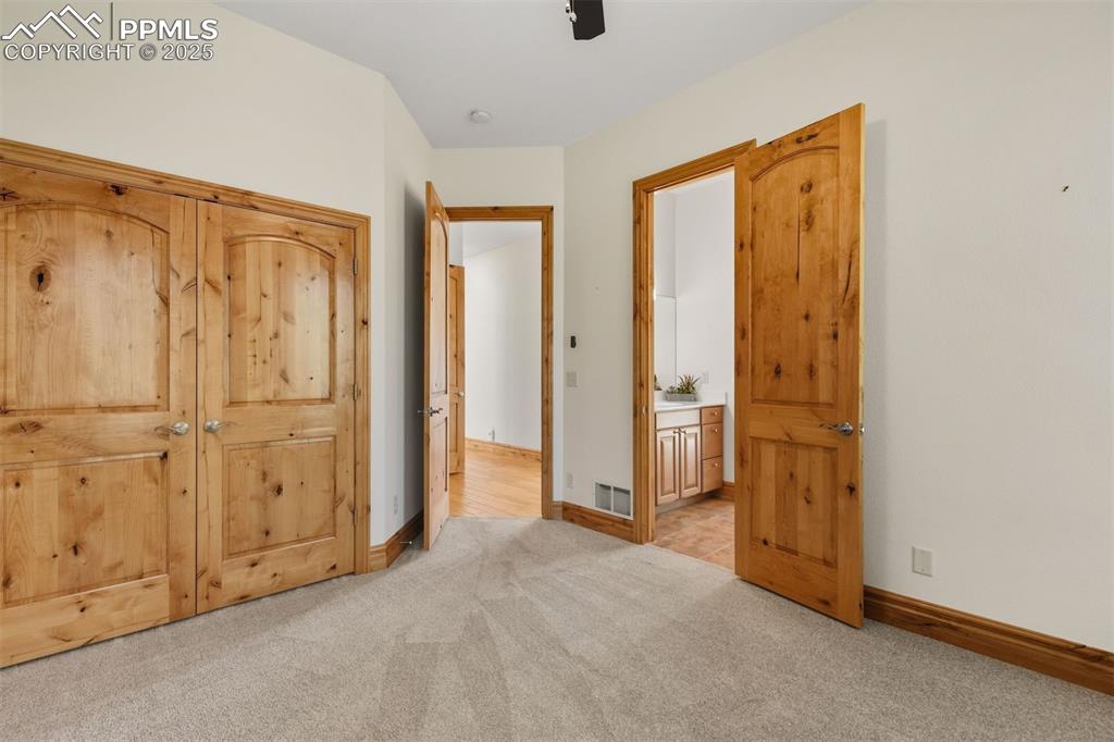 Image 30 of 50: Bedroom