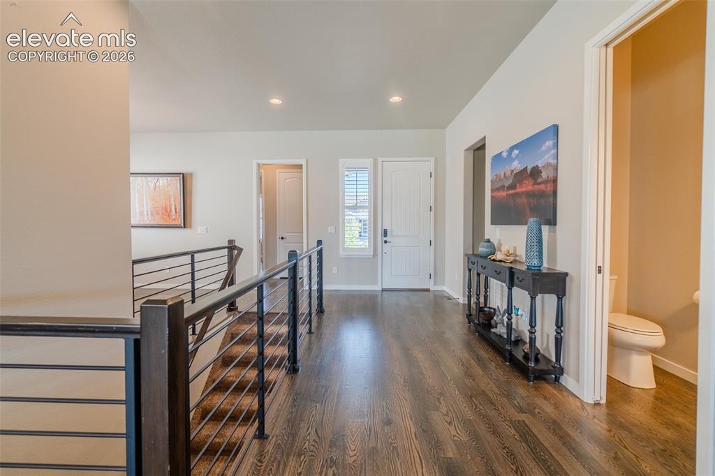 Image 14 of 50: Entrance Foyer