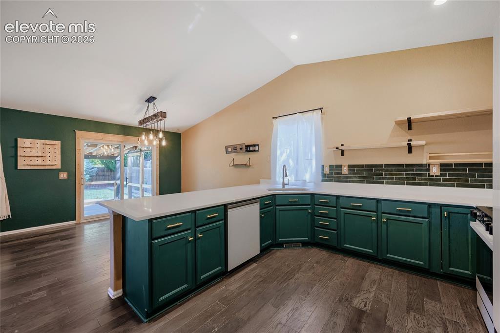 Image 6 of 29: Kitchen