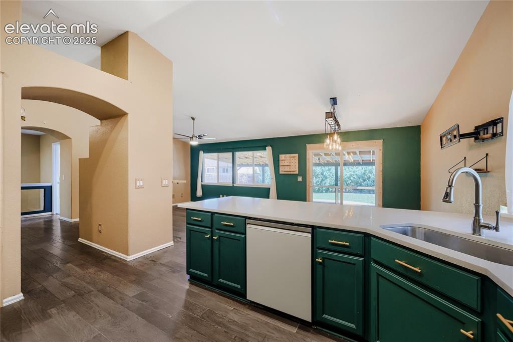 Image 7 of 29: Kitchen