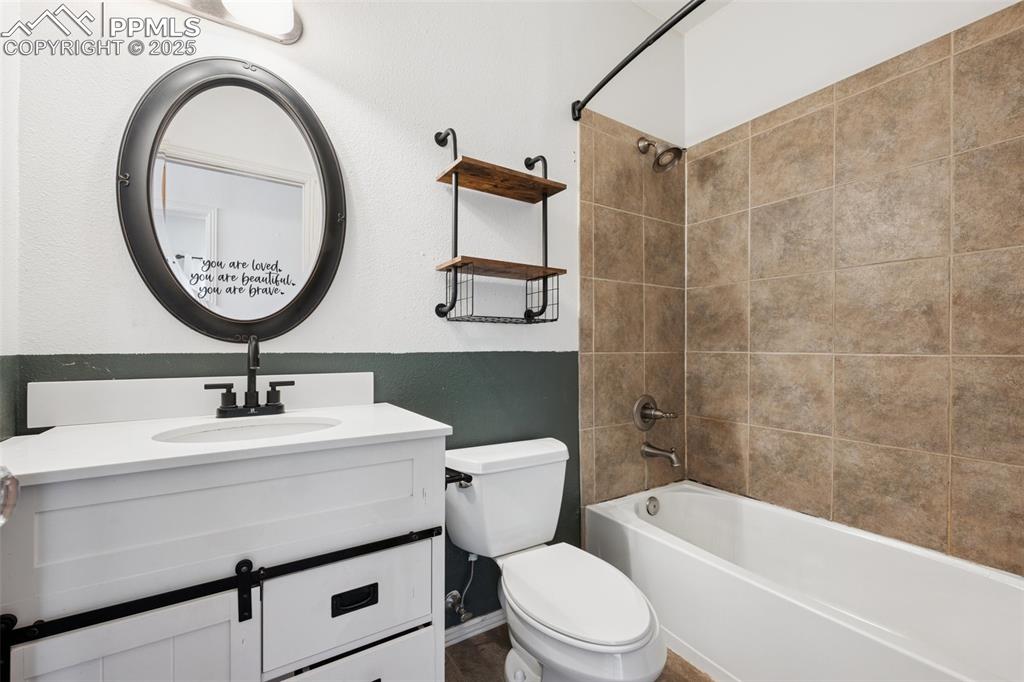 Image 42 of 49: Mother In Law Suite Full Bath