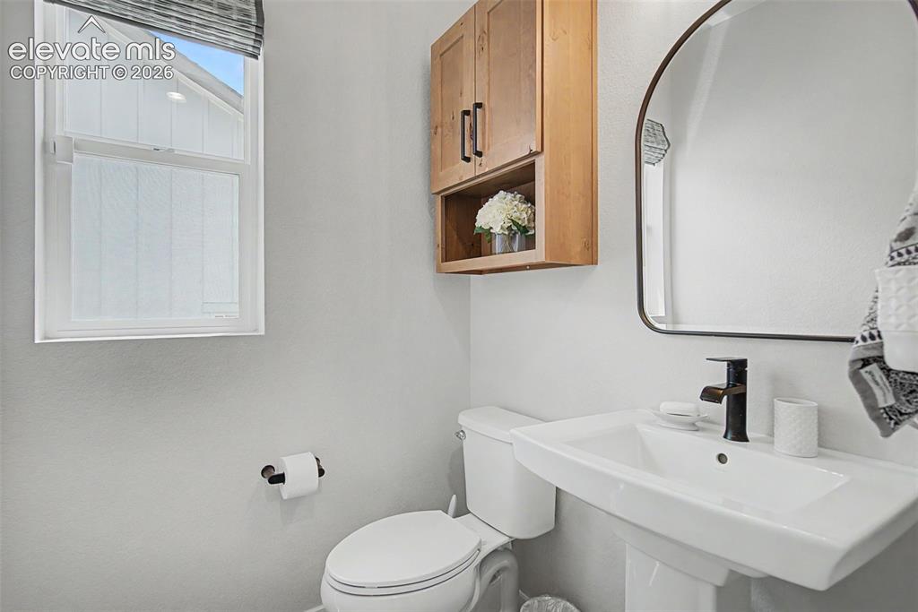 Image 12 of 44: Bathroom