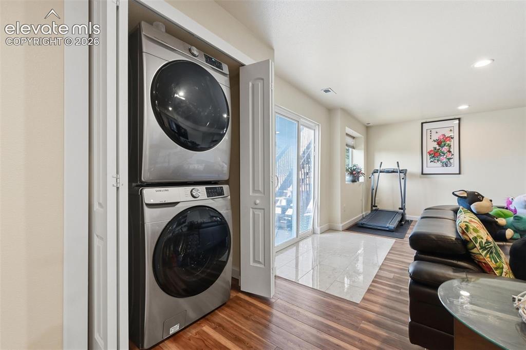 Image 30 of 35: Lower Level Laundry Facilities