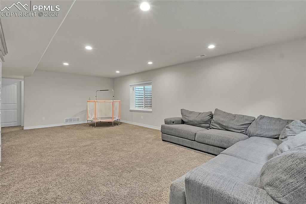 Image 19 of 29: Living Room