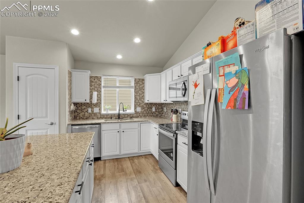 Image 5 of 29: Kitchen