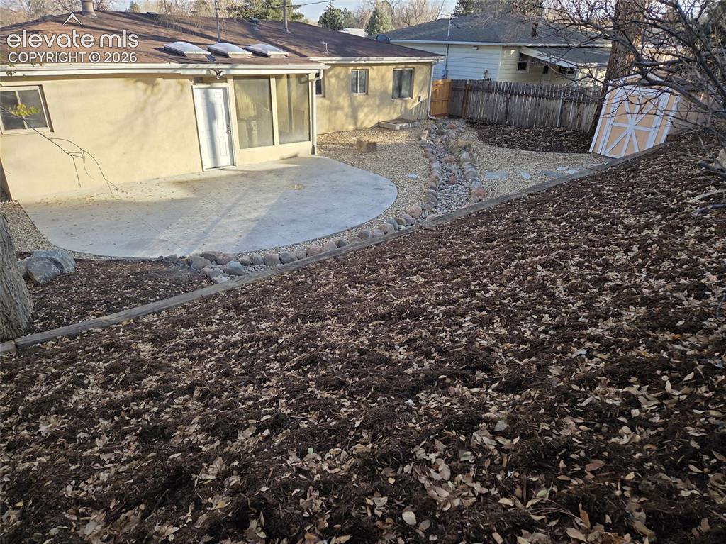 Image 11 of 31: Back of Structure
