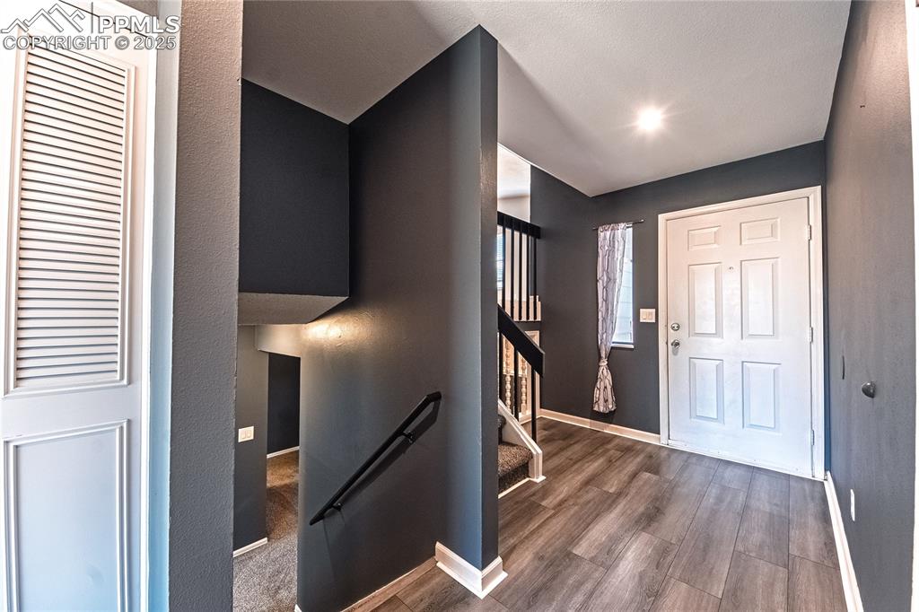 Image 6 of 42: Entry
