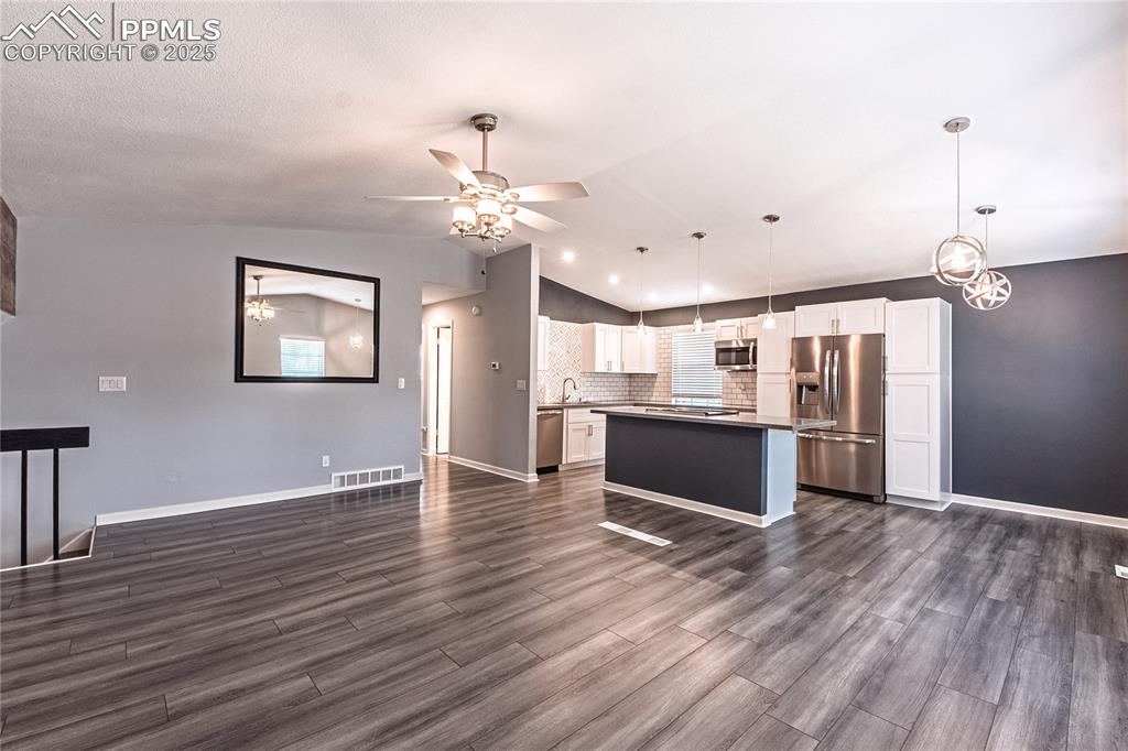 Image 8 of 42: Kitchen