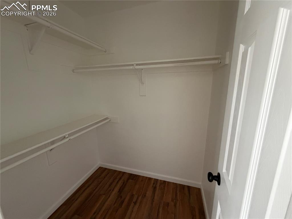 Image 8 of 17: Laundry