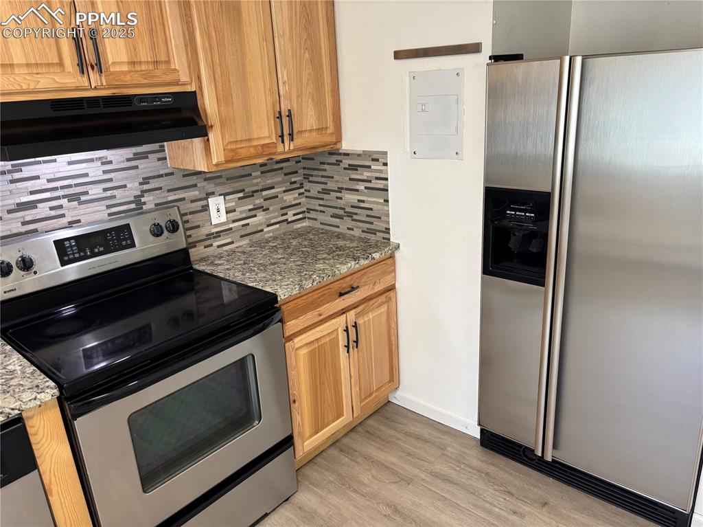 Image 40 of 42: Unit 3