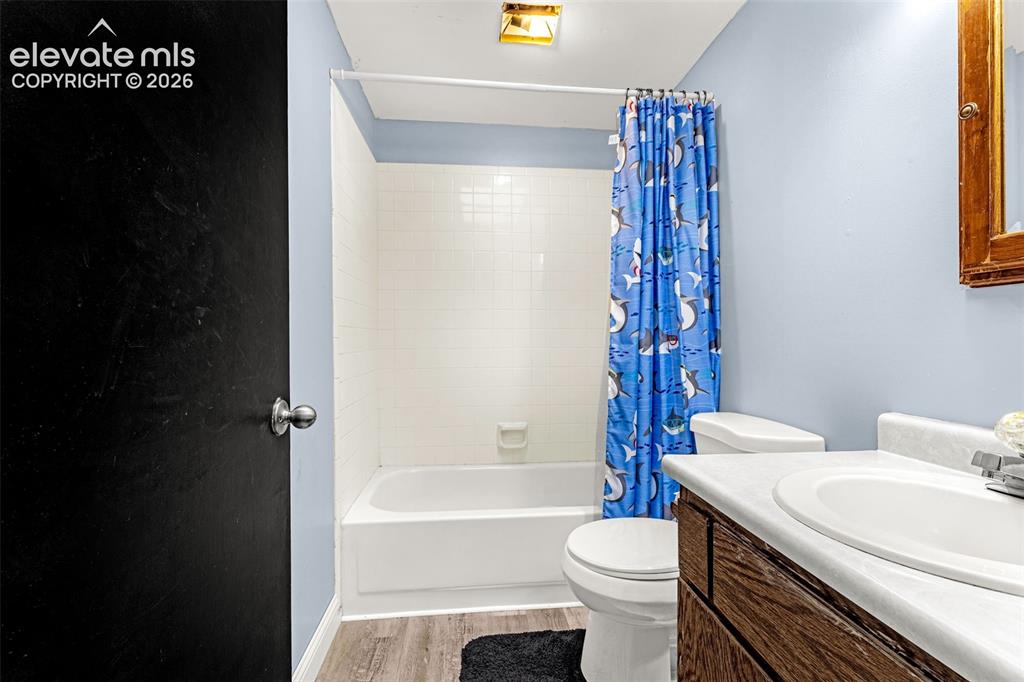 Image 13 of 37: Bathroom