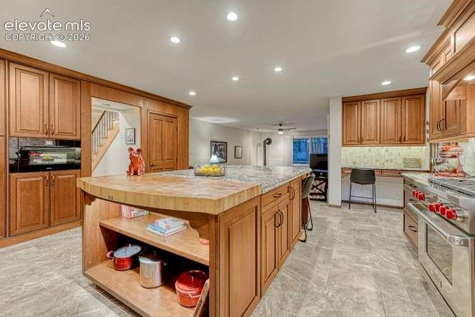 Image 8 of 49: Kitchen