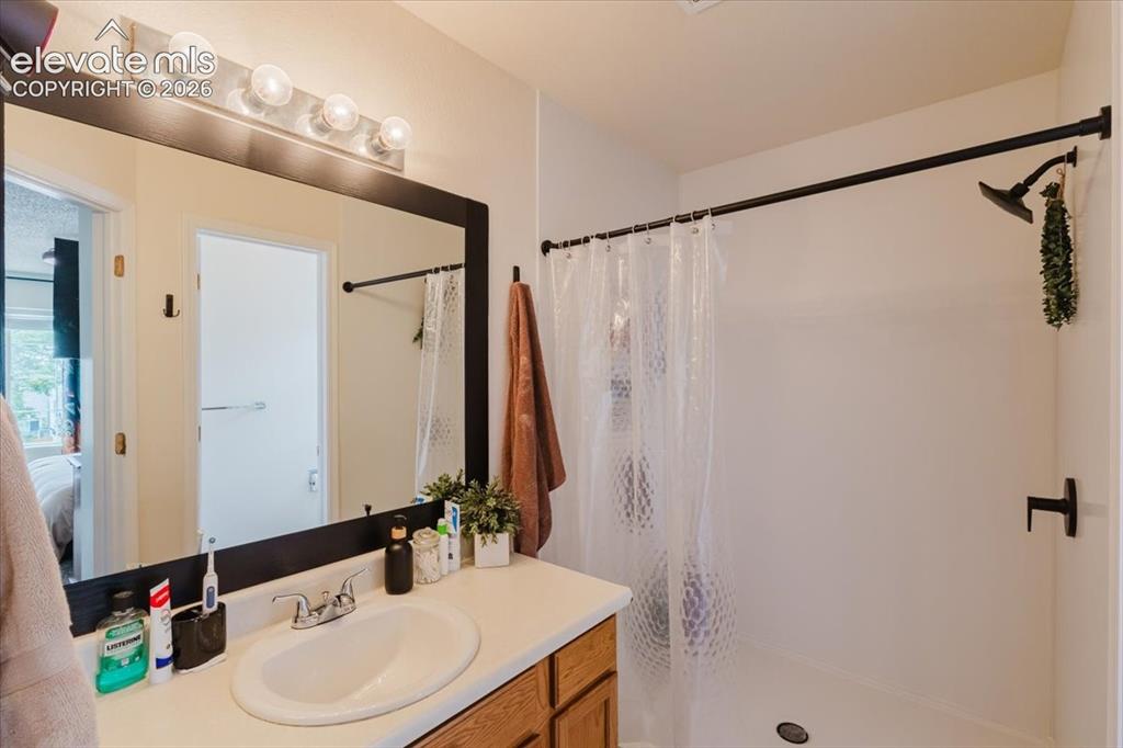 Image 25 of 44: Master Bathroom