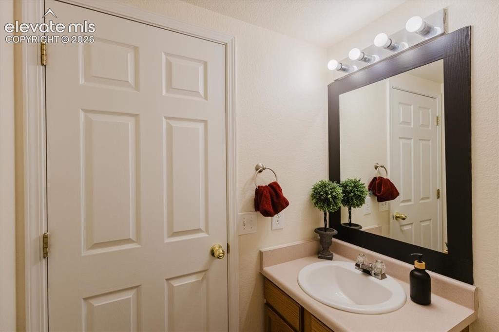 Image 7 of 44: Half bath on the main level