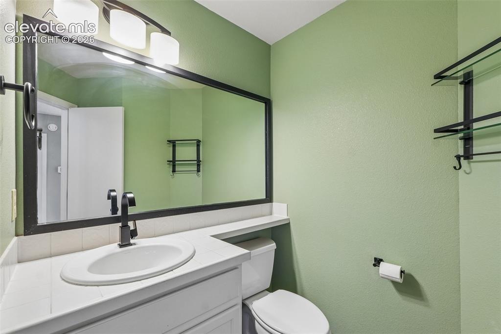 Image 12 of 31: Bathroom