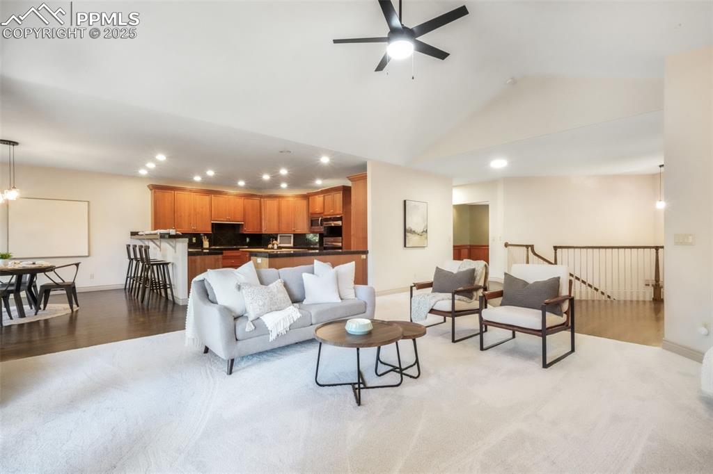 Image 10 of 50: Living Room