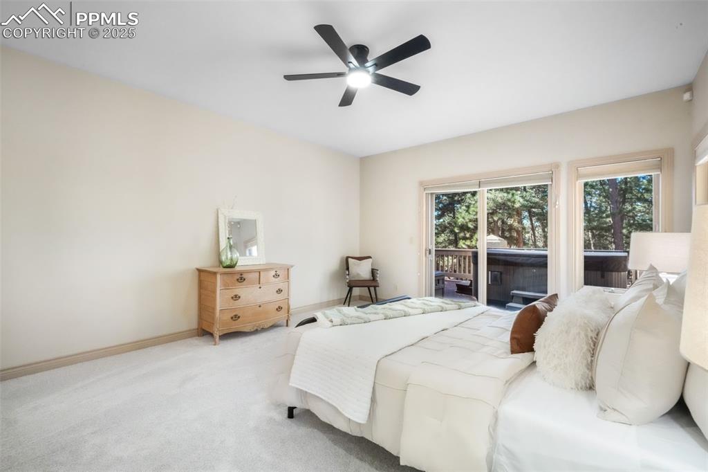 Image 27 of 50: Bedroom