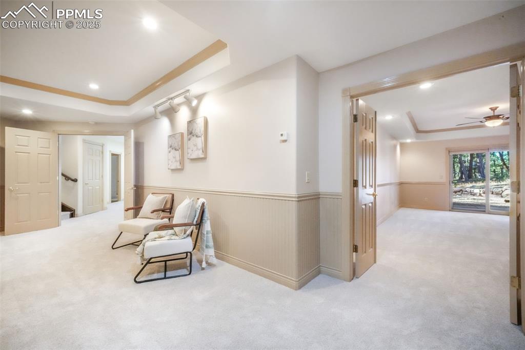 Image 44 of 50: Sitting Room