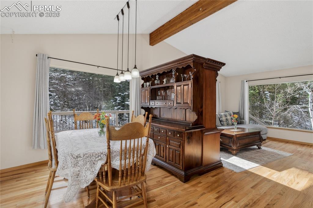 Image 7 of 50: Dining room.