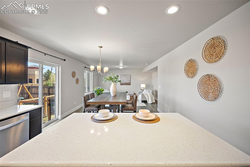 Image 10 of 25: Kitchen