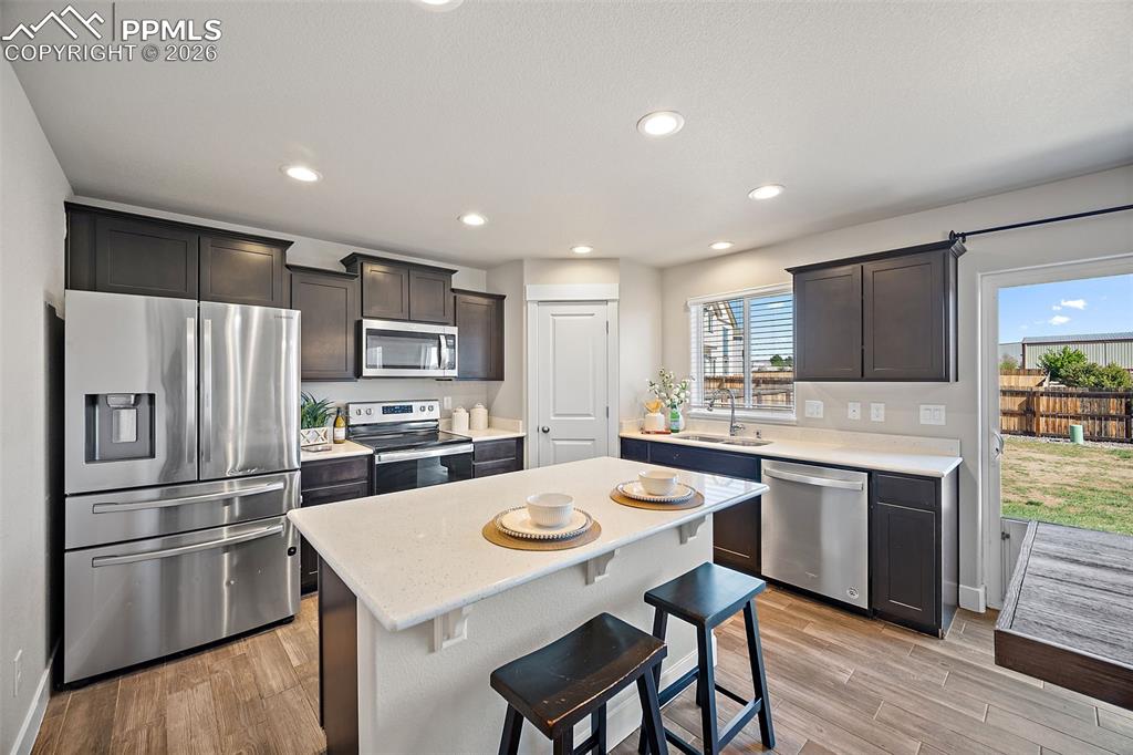 Image 2 of 25: Kitchen