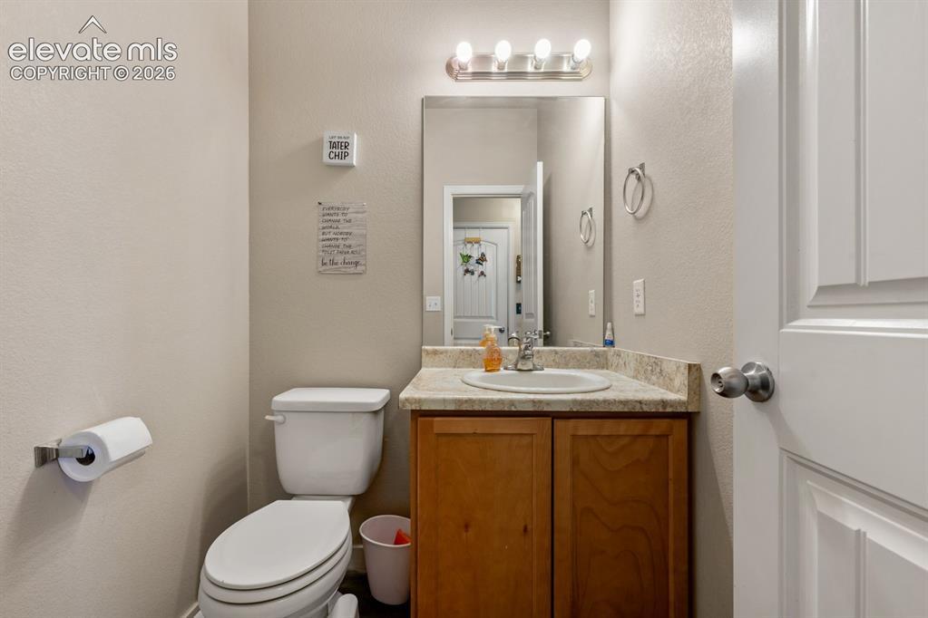 Image 16 of 40: Bathroom