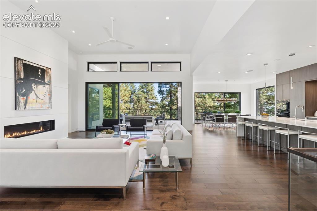 Image 8 of 50: This is more than a beautifully designed custom home. It is a rare opportun