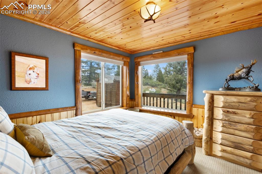 Image 20 of 49: Bedroom