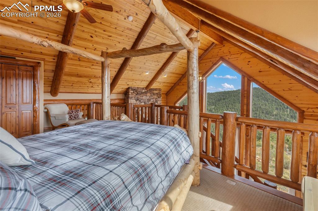 Image 24 of 49: Bedroom