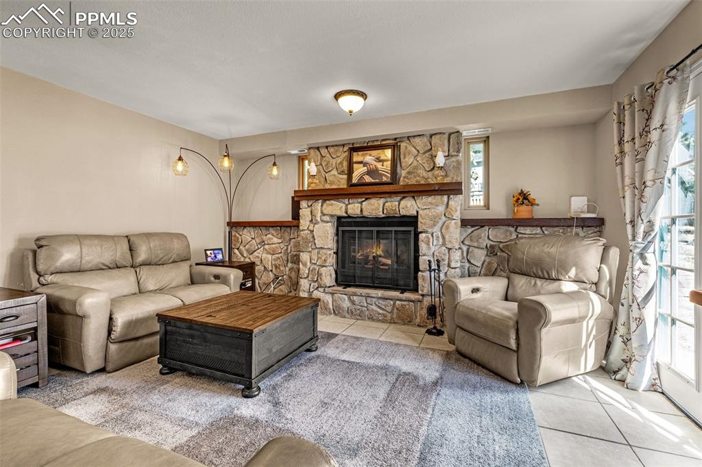 Image 12 of 36: Living Room