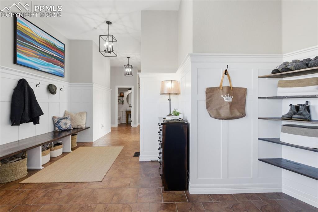 Image 13 of 50: Mud Room