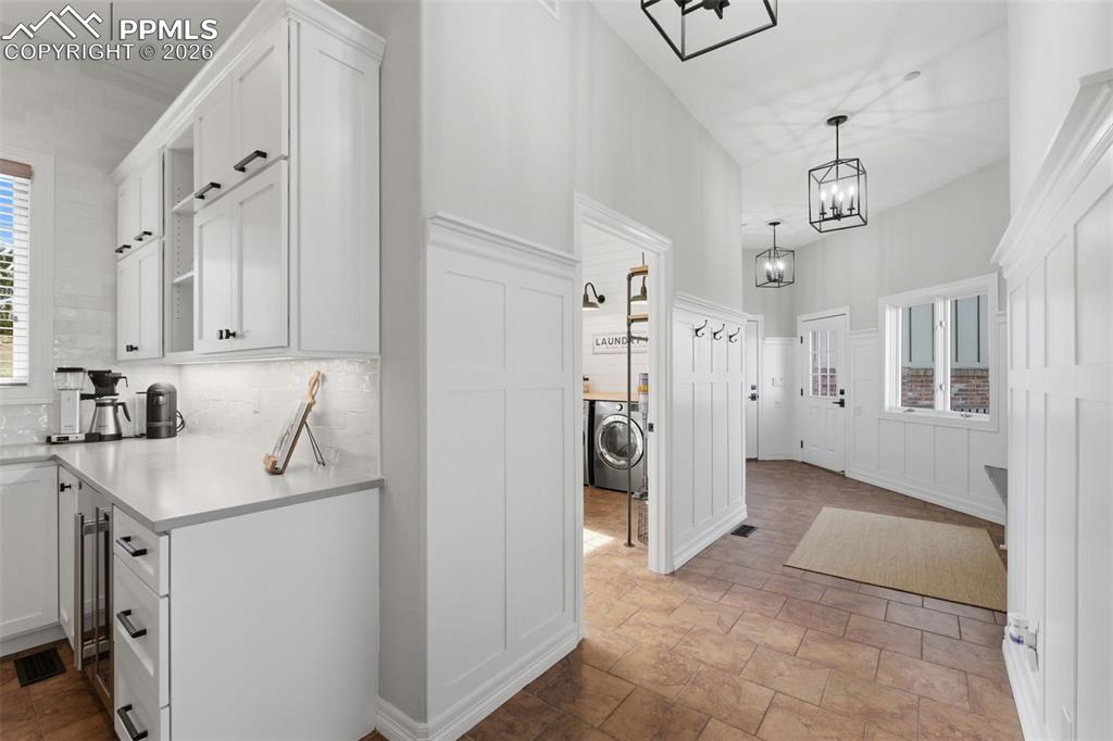 Image 15 of 50: Kitchen