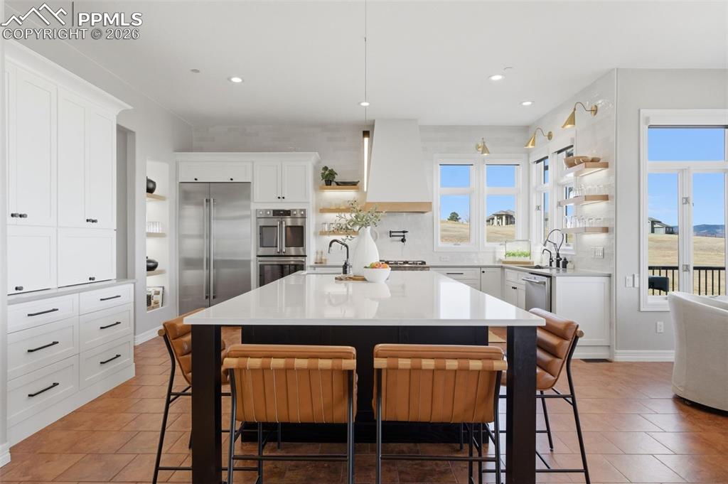 Image 2 of 50: Kitchen