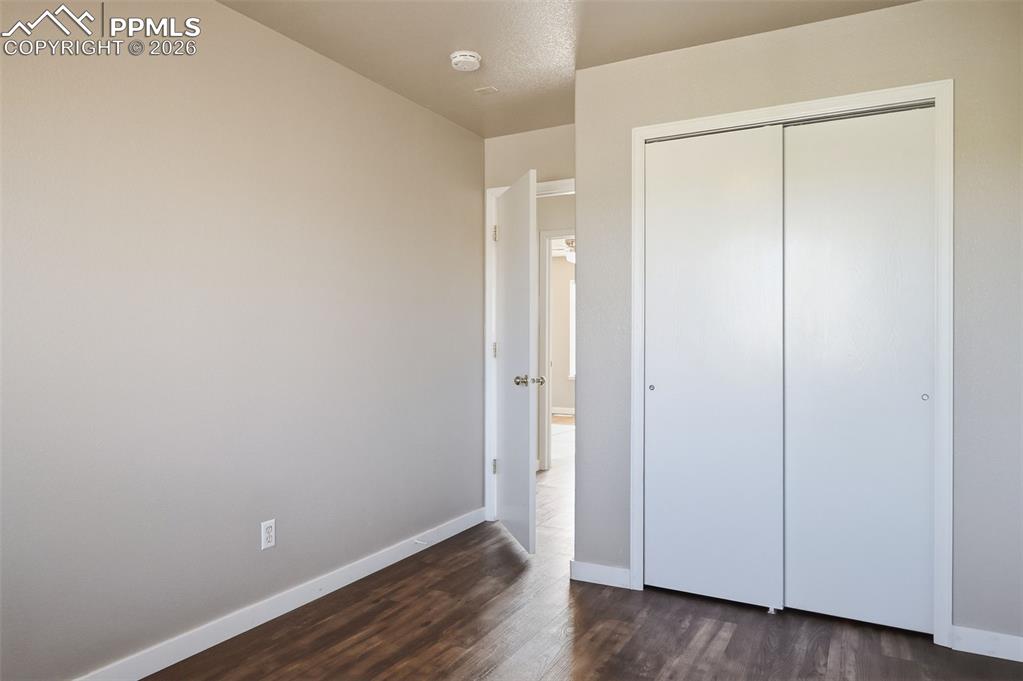 Image 20 of 36: Bedroom