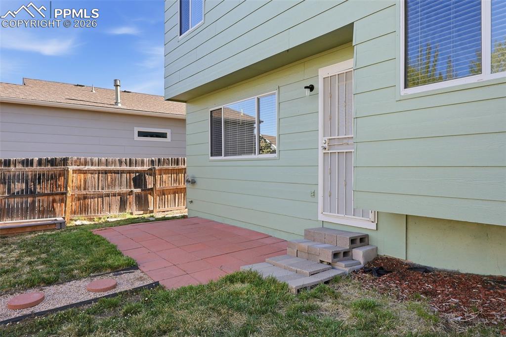 Image 24 of 36: Patio