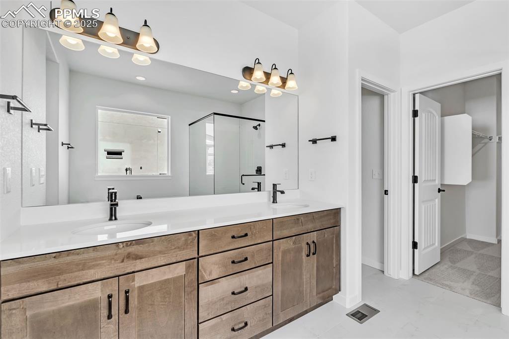 Image 17 of 25: Same Floor Plan, Different Home