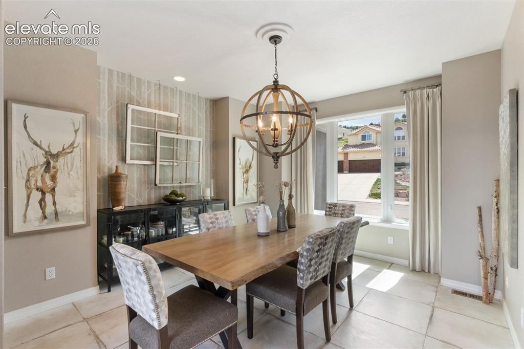 Image 4 of 44: Dining Area