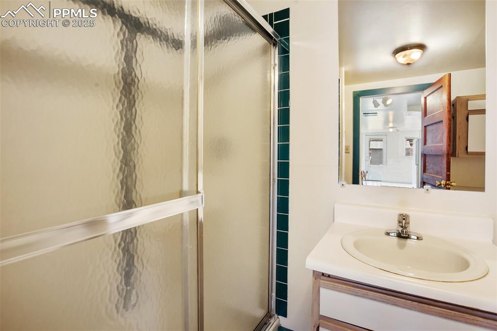 Image 20 of 26: 3/4 Bath Lower Level