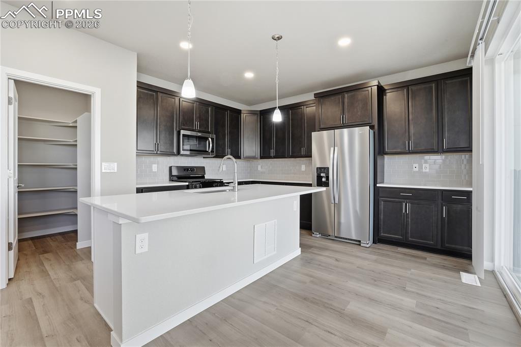 Image 4 of 16: Kitchen