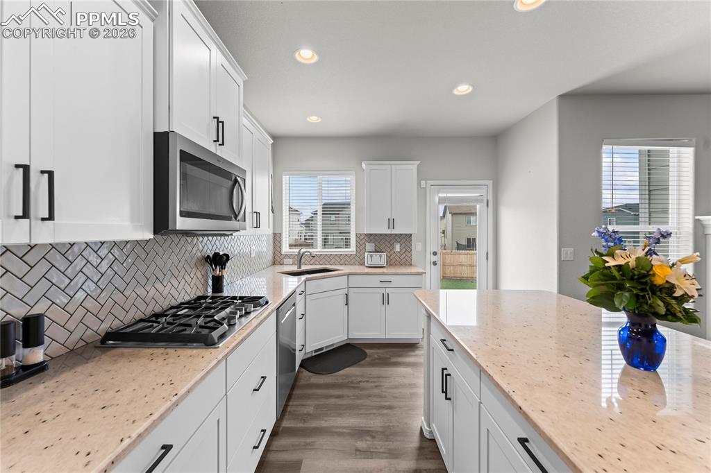 Image 10 of 48: Kitchen