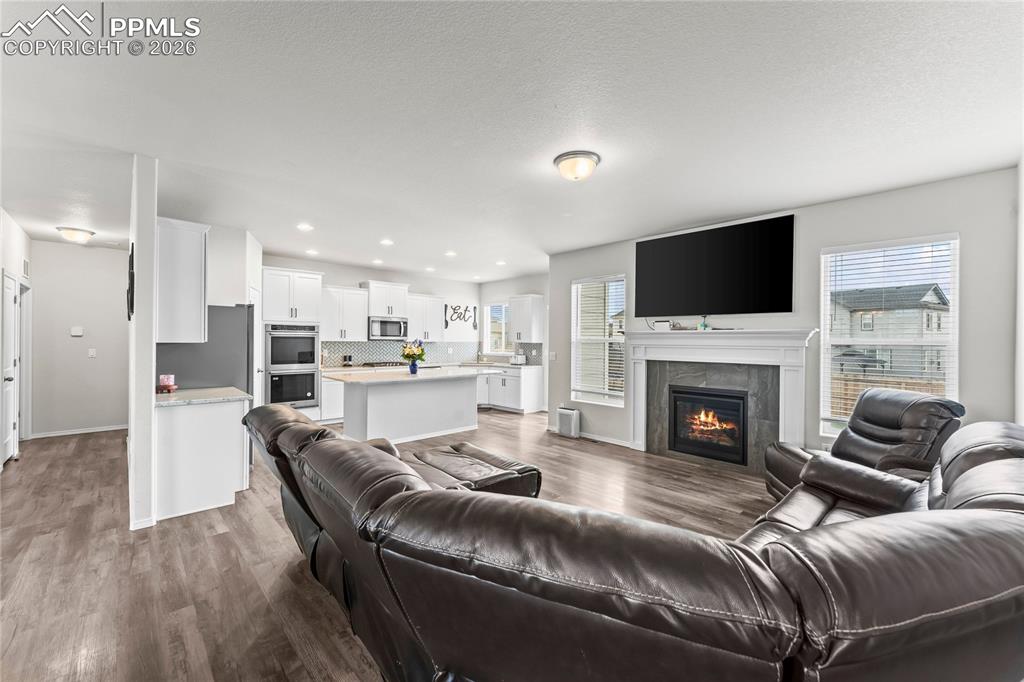 Image 13 of 48: Living Room