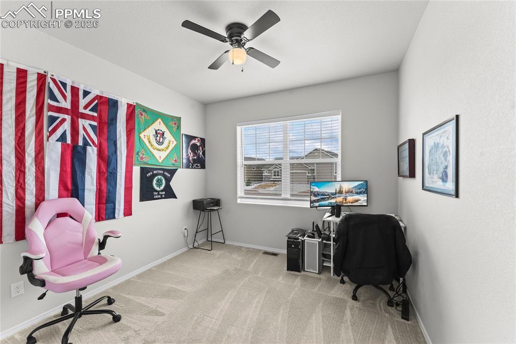 Image 19 of 48: Office