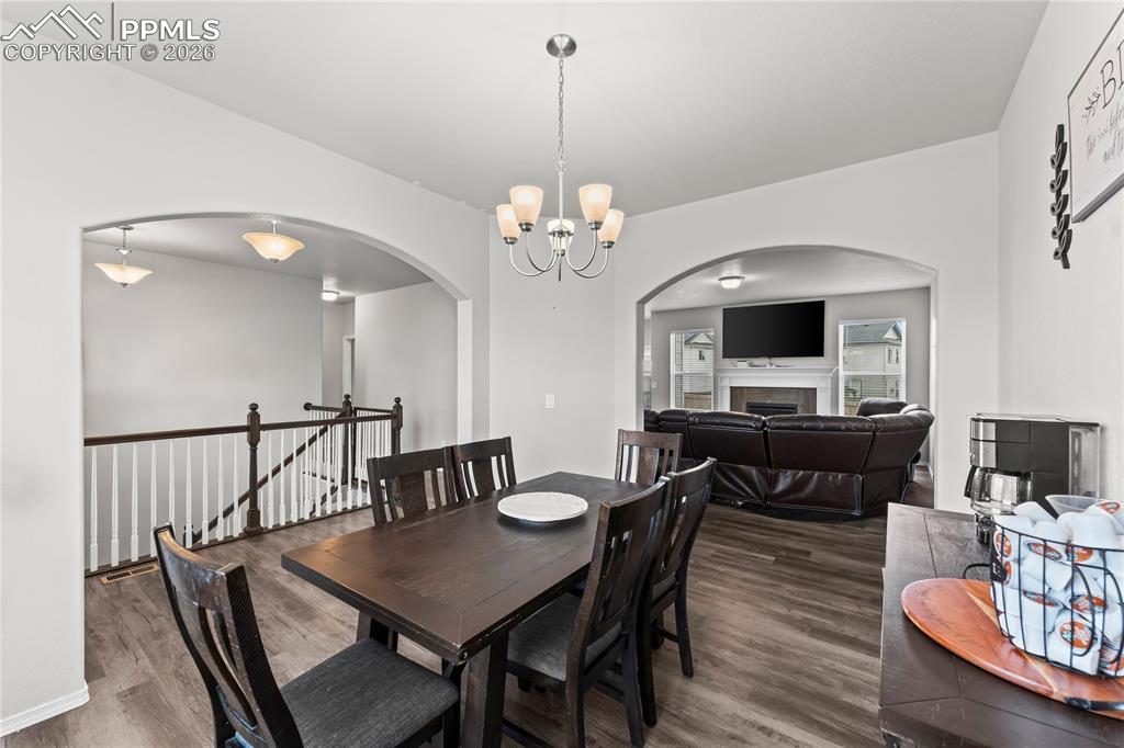 Image 5 of 48: Dining Area